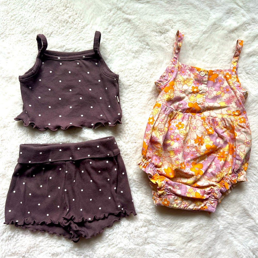GAP 0-3 month. Two piece & Bodysuit.